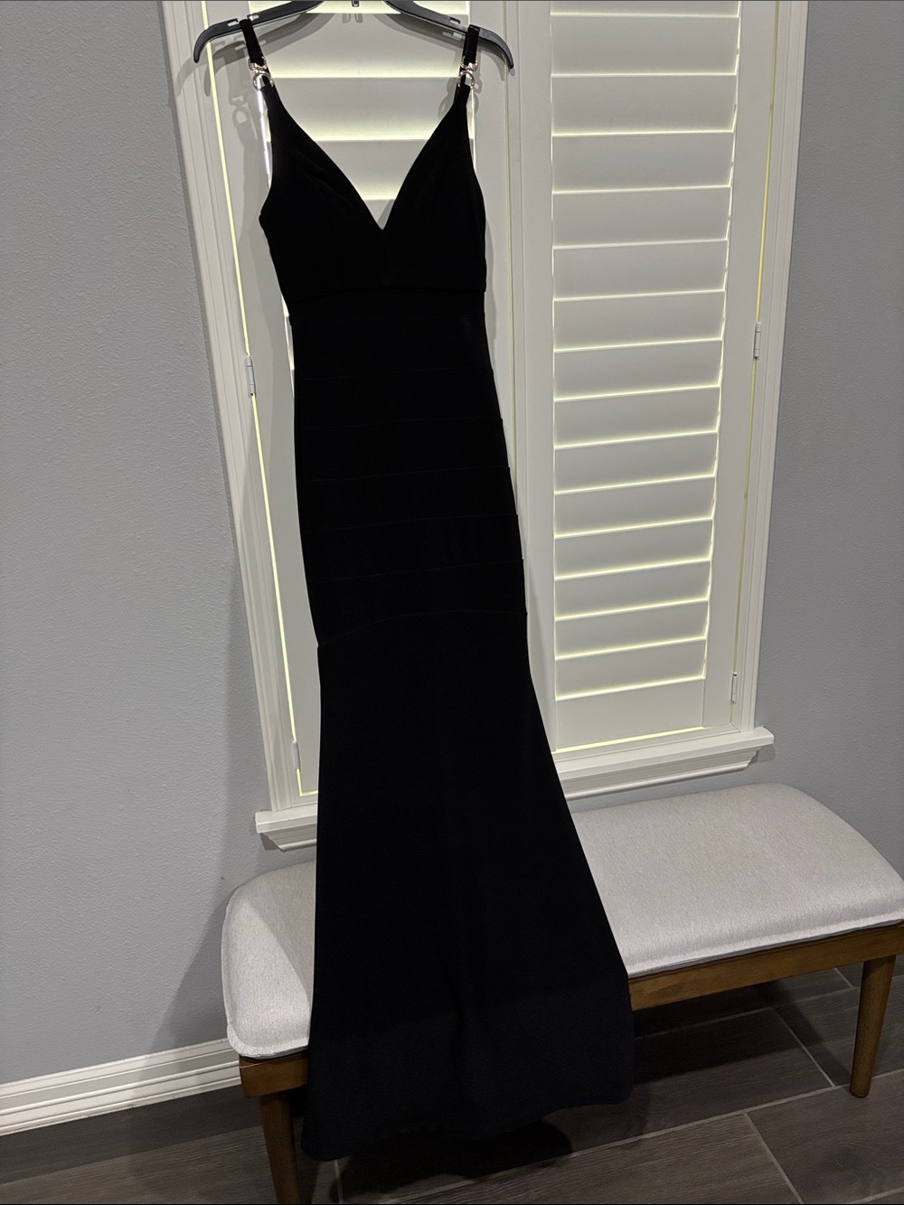 Emerald Sundae Black Maxi Dress with V-Neck